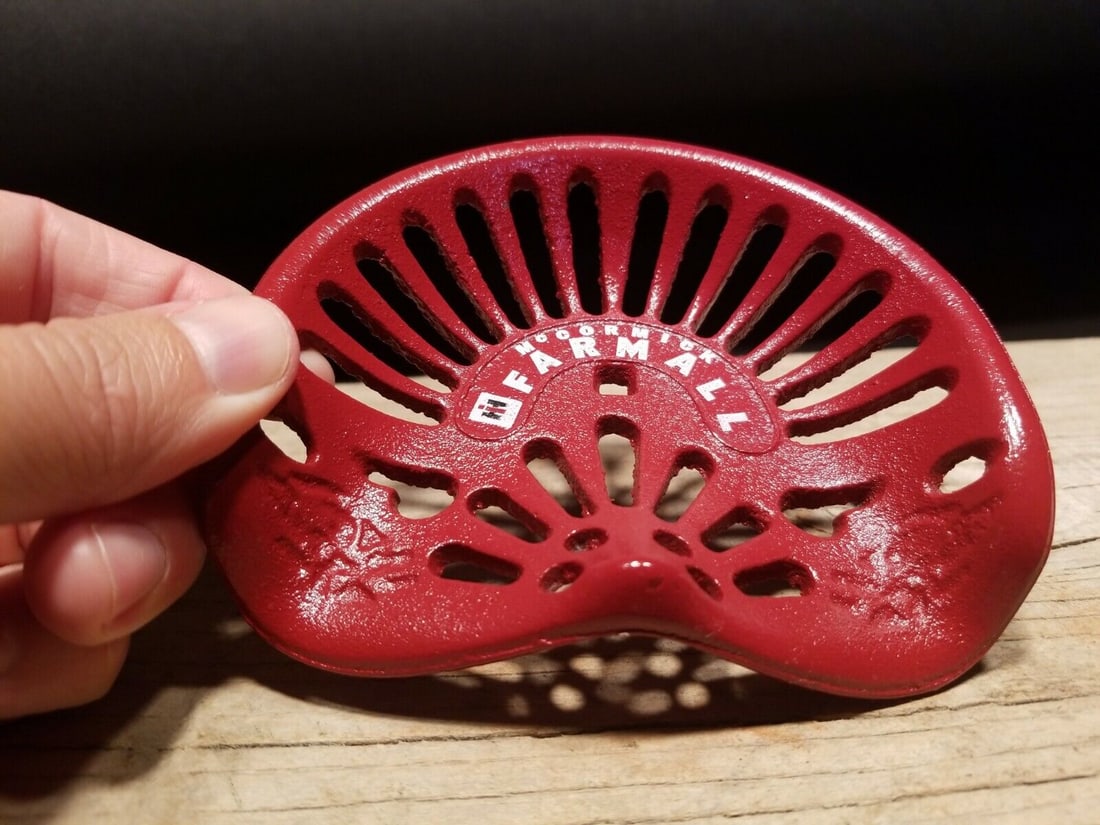Cast Iron McCormick Farmall Miniature Tractor Seat (1 of 12)