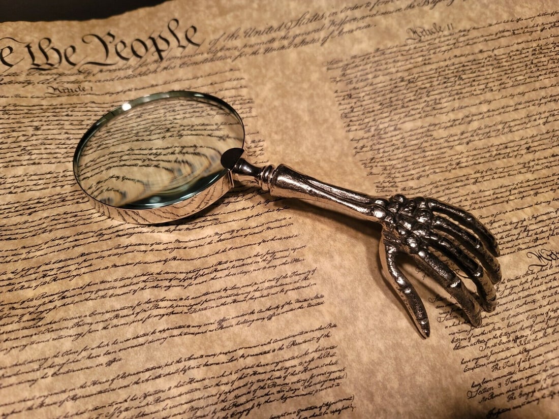 Skeleton Magnifying Glass Desk Hand Lens: 9 1/2" Long x 4" Wide Such a neat reproduction antique magnifying glass. The handle is all metal and aged to look old. The magnifying glass functions as it should. Makes a great accent or display! Res