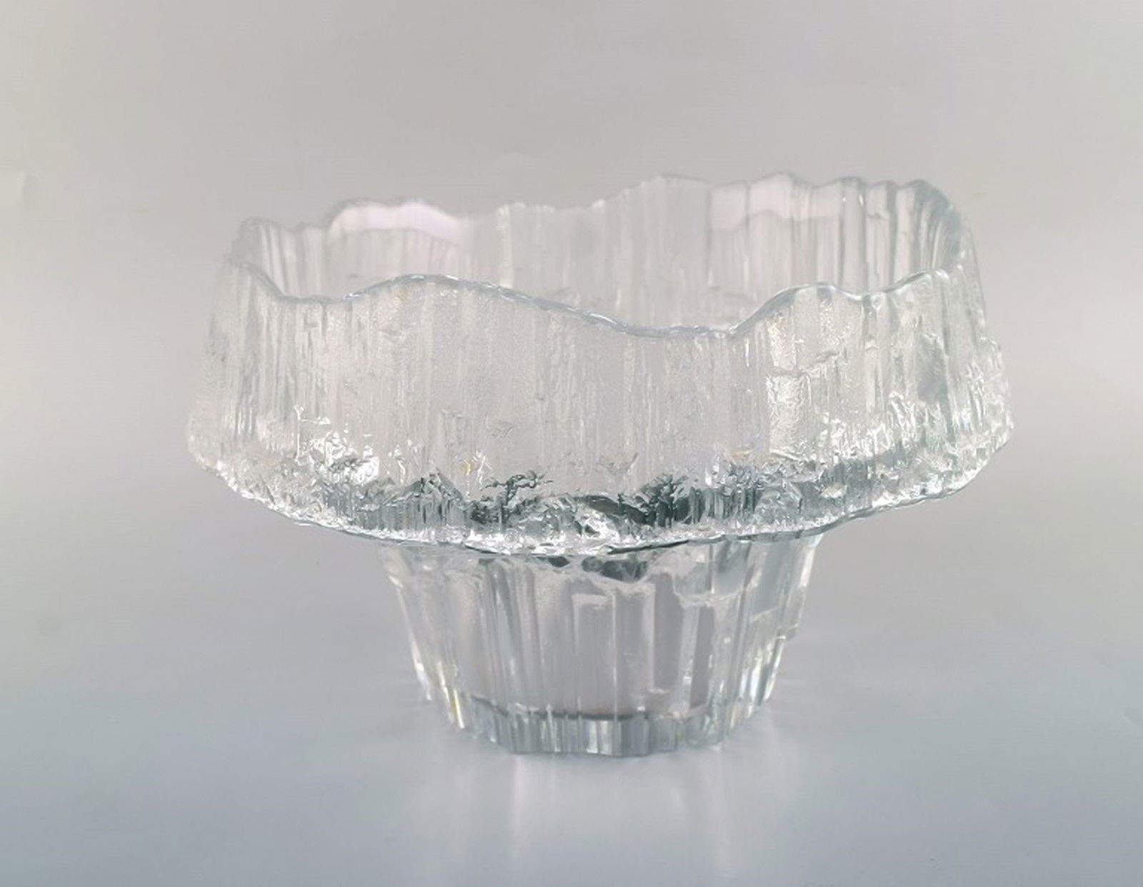 Iittala, Tapio Wirkkala art glass vase / bowl. 1960/70's. (1 of 7)