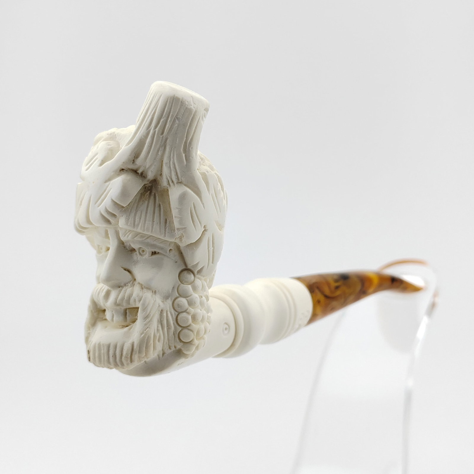Bacchus Meerschaum Pipe,Greek Mythology,Wine God: Title: Bacchus Meerschaum Pipe,Greek Mythology,Wine God Materials: Meerschaum Dimension: 6.4 inch (16.5cm) Additional Information: Bacchus,Hand carved Meerschaum Pipe. Made in Turkey,Eskisehir by Meer