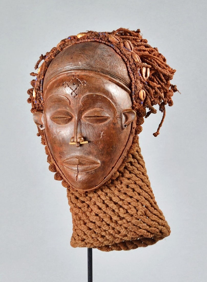 Fine Chokwe female Mwana Pwo Mask Tshokwe African Tribal Art 1821 (1 of 11)