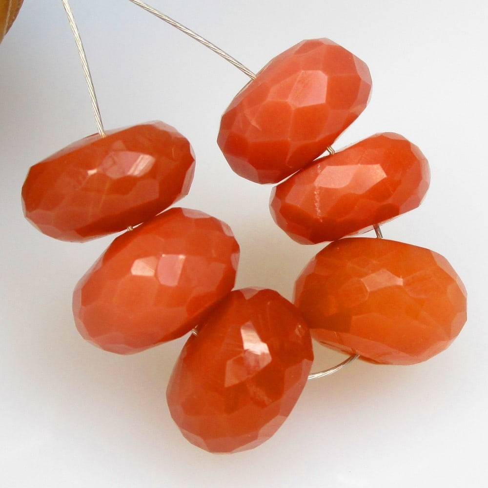 21.18 Ctw Natural 6 Drilled Moonstone Round Beads: No Reserve! Title: 21.18 Ctw Natural 6 Drilled Moonstone Round Beads Stone Clarity: Opaque Gemstone:Natural Moonstone Beads Carat Weights: 21.18 Size/Dimensions: 9.00 to 9.40 mm / 6 PC's Additional In