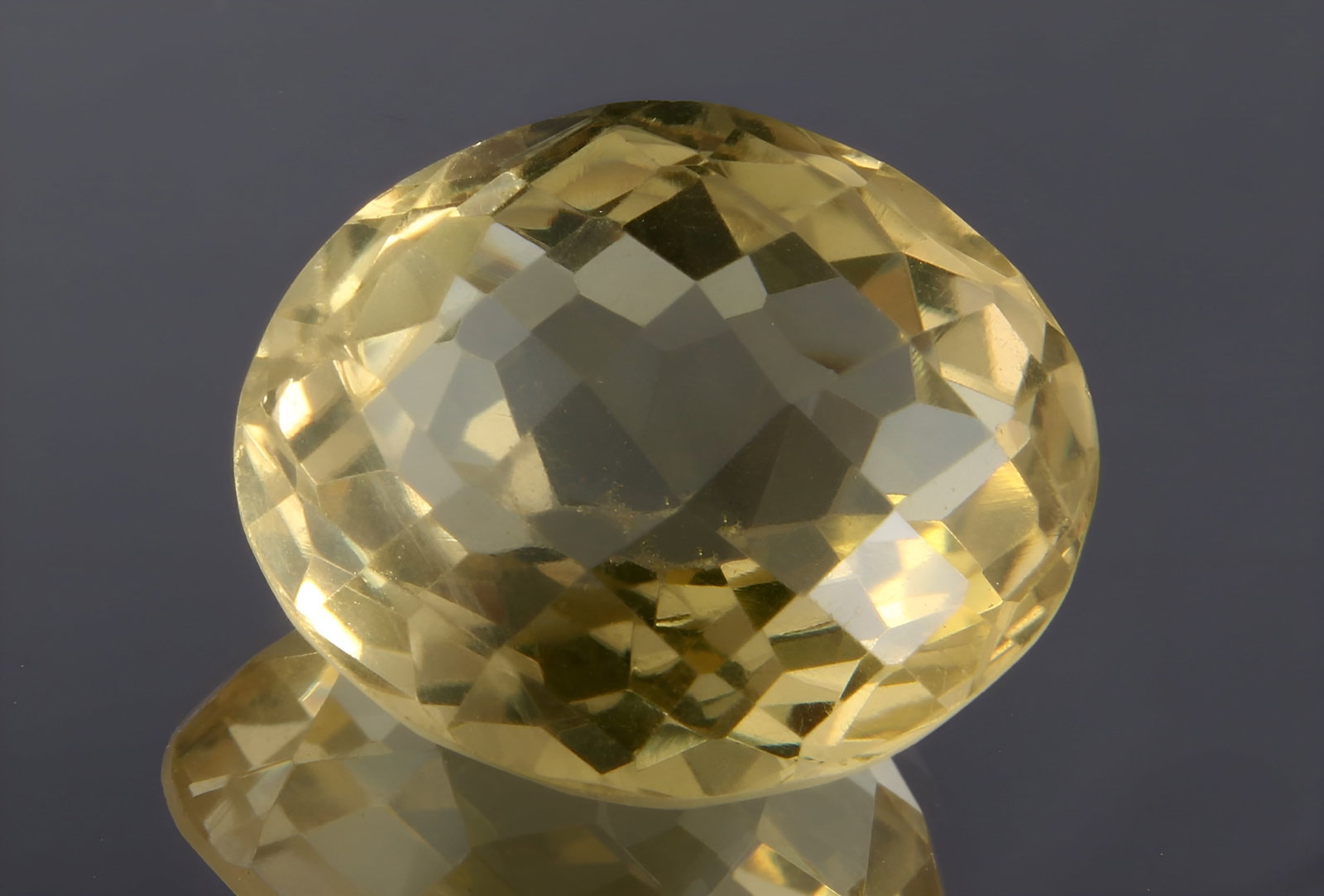 Lovely " Natural Lemon Quartz " 14.03 cts Natural Lemon Quartz: No Reserve! Title: Lovely " Natural Lemon Quartz " 14.03 cts Natural Lemon Quartz Description: Gemstone: Natural Lemon Quartz Origin: Africa Weight : 14.03 carats Measurements: 17.42x14.66x9.81 mm, Sh