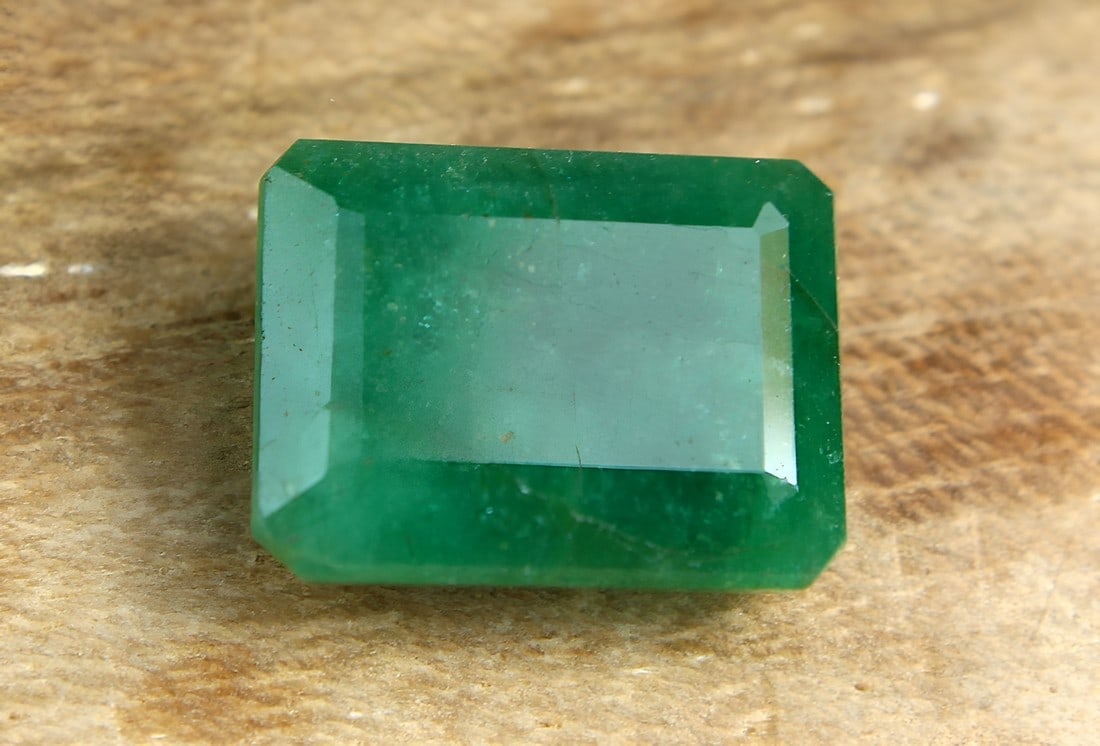 Marvellous " Natural Zambia Emerald " 5.73 Cts Natural Zambia Emerald (1 of 5)
