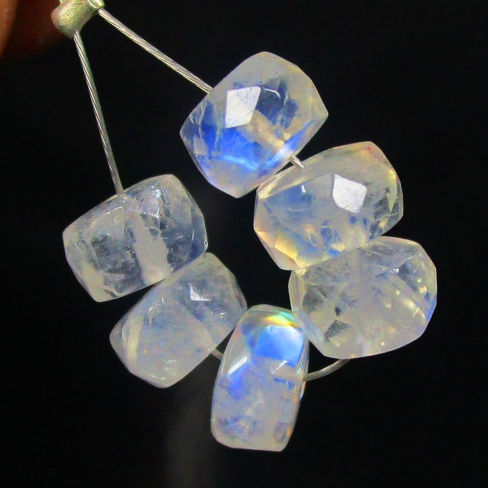 7.37 Ctw Natural 6 Drilled Blue Moonstone Round Beads: No Reserve! Title: 7.37 Ctw Natural 6 Drilled Blue Moonstone Round Beads Stone Clarity: Transparent Gemstone:Natural Blue Moonstone Beads Carat Weights: 7.37 Size/Dimensions: 6.10 to 6.60 mm / 6 PC's 