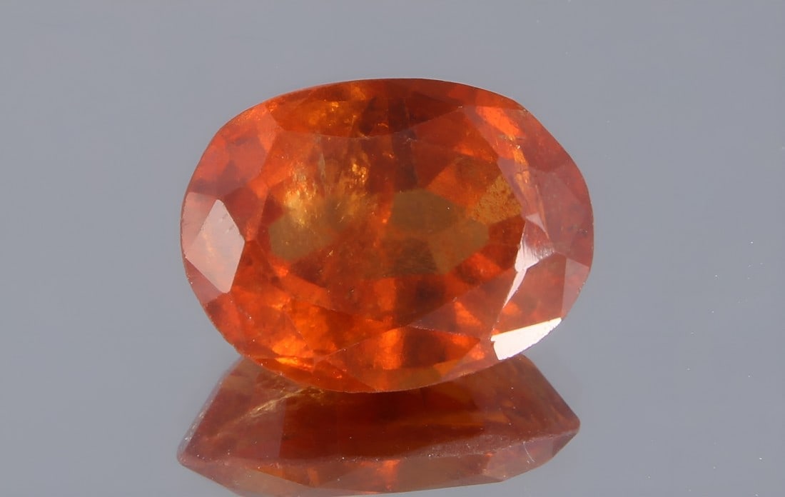 Fabulous " Natural Hessonite Garnet " 2.49 Cts Natural Hessonite Garnet: No Reserve! Title: Fabulous " Natural Hessonite Garnet " 2.49 Cts Natural Hessonite Garnet Description: Gemstone : Natural Hessonite Garnet Shape and cut : Oval Cut Origin : Africa Weight : 2.49 carat