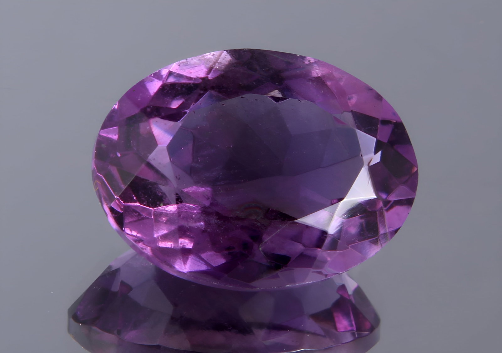 Delightful " Natural Rose De France Amethyst " 6.10 cts Natural Rose De France Amethyst: No Reserve! Title: Delightful " Natural Rose De France Amethyst " 6.10 cts Natural Rose De France Amethyst Description: Gemstone : Natural Rose De France Amethyst Origin : Africa Weight : 6.10 carats 