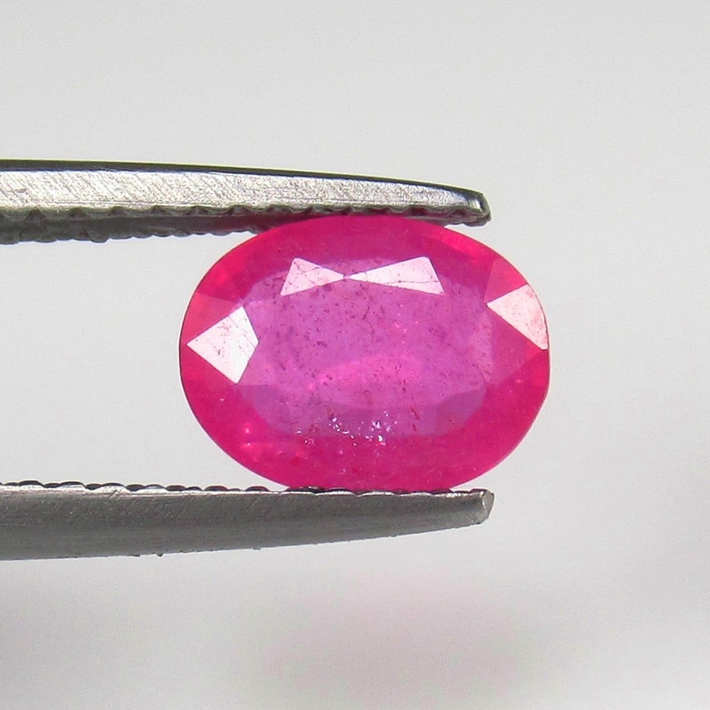 Natural Pinkish Red Ruby - 1.41 Ct (1 of 2)
