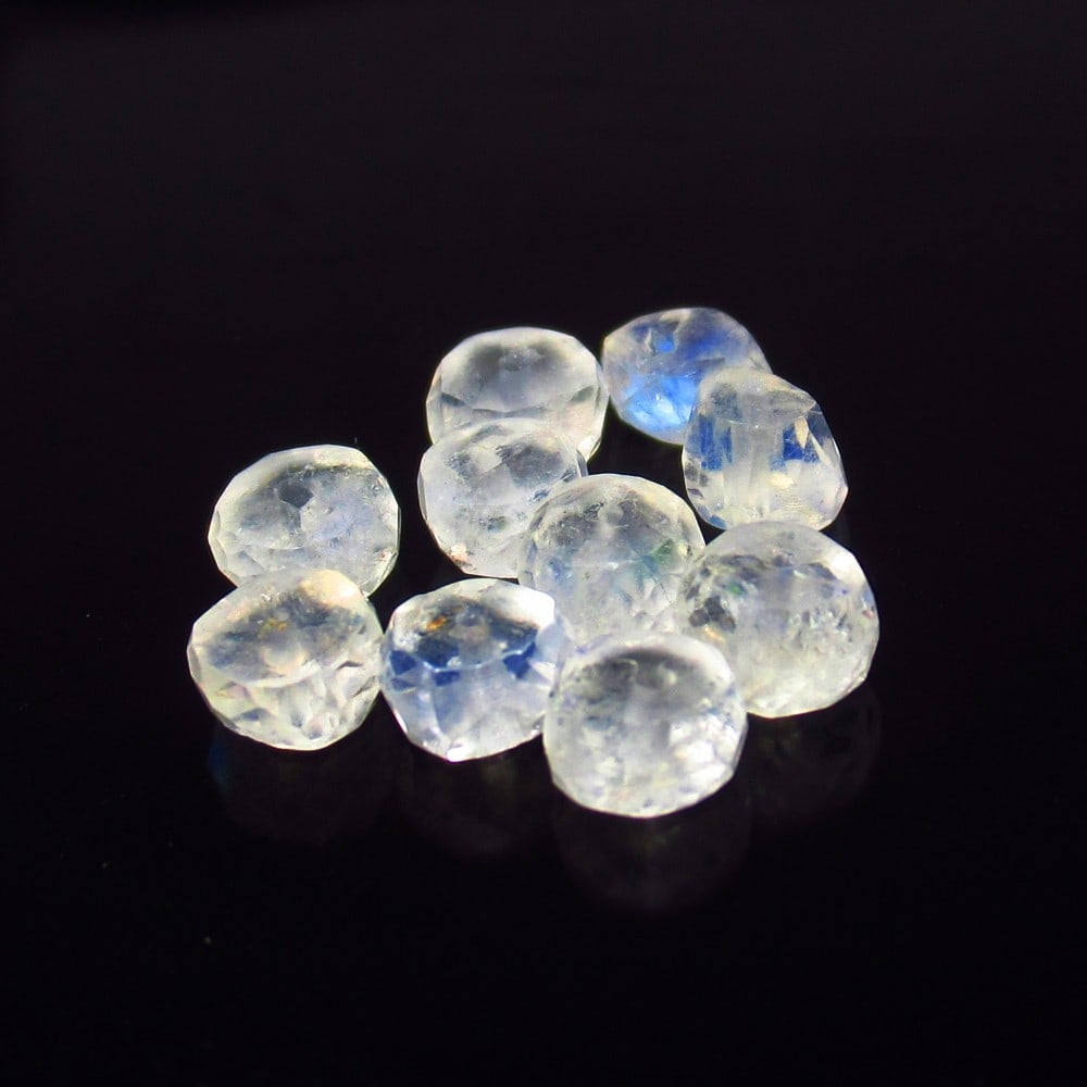 Natural Blue Moonstone Beads - 6.58 Ct: No Reserve! Title: Natural Blue Moonstone Beads - 6.58 Ct Origin: India Weight:6.58 Size/Dimnseions: 5.0 - 5.4 mm Shipping: Domestic: Flat-rate of $7.00 to anywhere within the contiguous U.S. Int