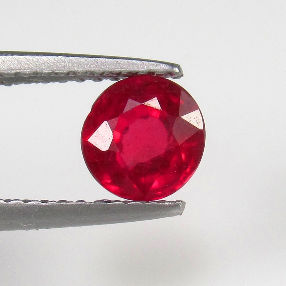 Natural Red Ruby - 1.25 Ct (1 of 2)
