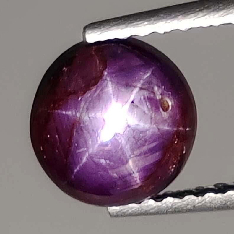 2.50 Ct Natural Star Ruby (1 of 2)