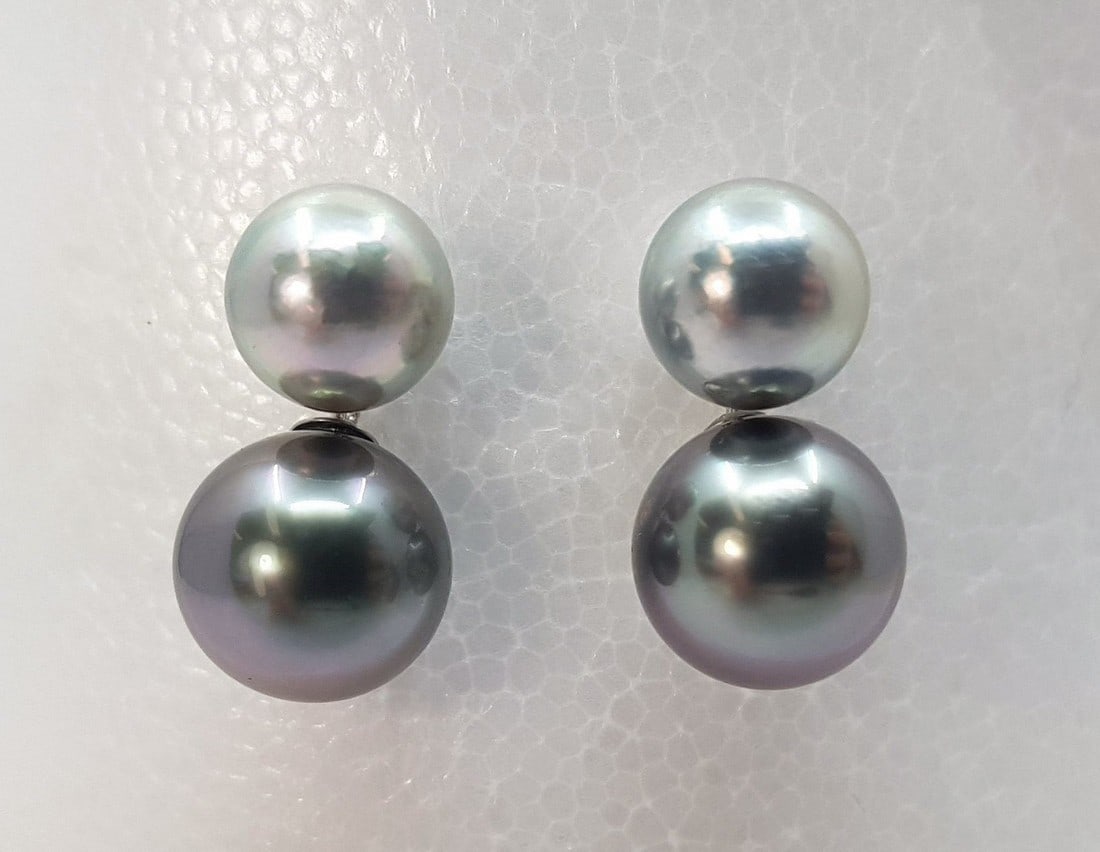 8.5mm Tahitian and Akoya Pearls - 18k White Gold - Earrings: Title: 8.5mm Tahitian and Akoya Pearls - 18k White Gold - Earrings Description: This timeless style is composed of two high quality Tahitian and Akoya pearls, produced in the warm oceans of French Pol