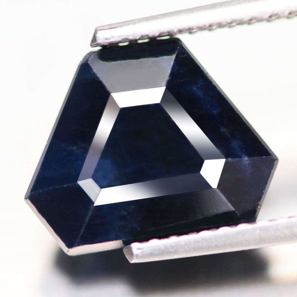 4,87 Natural Blue Fancy Shape Sapphire (1 of 2)