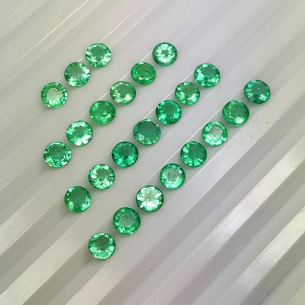 6.58 Ctw Natural 24 Zambian Emerald Round Jewellery Setting Lot (1 of 2)