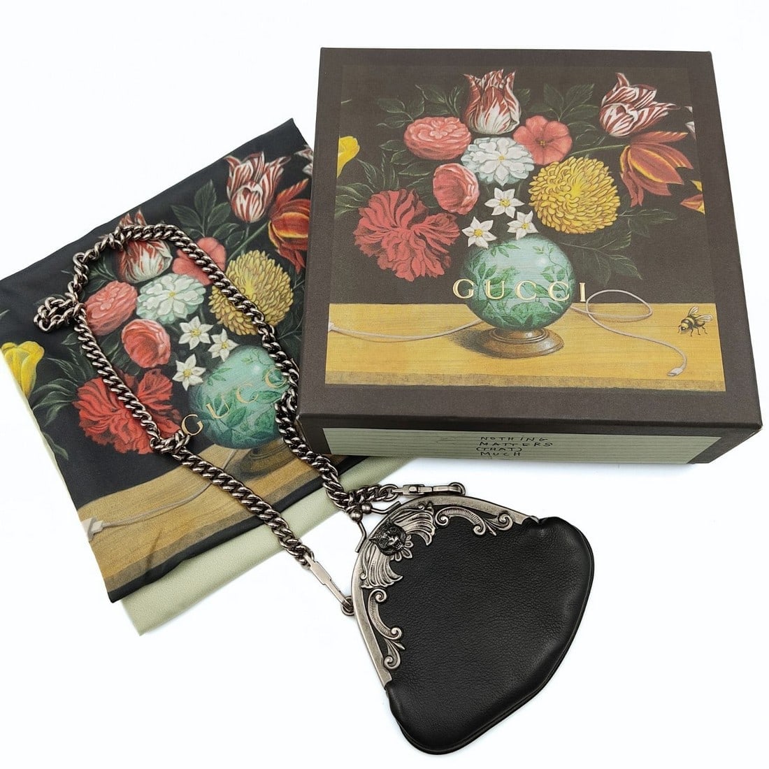 GUCCI black leather purse with shoulder strap (1 of 7)