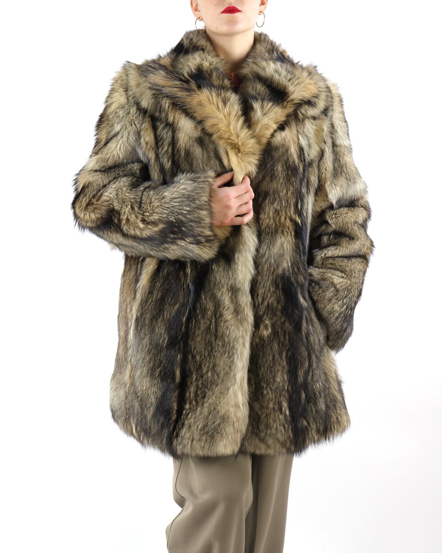 WOLF FUR JACKET EU: XL; US: 18 (1 of 11)