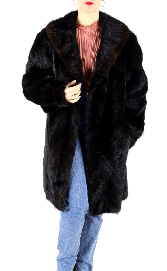 BROWN MINK FUR COAT EU: XL; US: 22: Title: BROWN MINK FUR COAT EU: XL; US: 22 Dimension: Approximate size- EU: XL; US: 22 : Important details: Length: 90cm/35.43in -Shoulders width:50cm/19.69in -Sleeve Length:70cm/27.56in -Bust size ( p