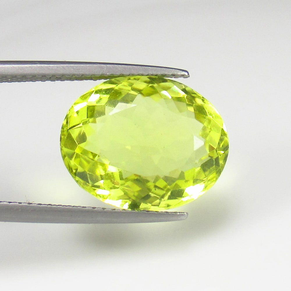 8.24 Ct - Natural Lemon Quartz: No Reserve! Title: 8.24 Ct - Natural Lemon Quartz Description: Gemstone Gemstones: Lemon Quartz Carat Weights: 8.24 Size/Dimensions:15.3 x 12.2 x 7.7 mm Additional Info:Pieces : 1 No's / Shape : Oval 