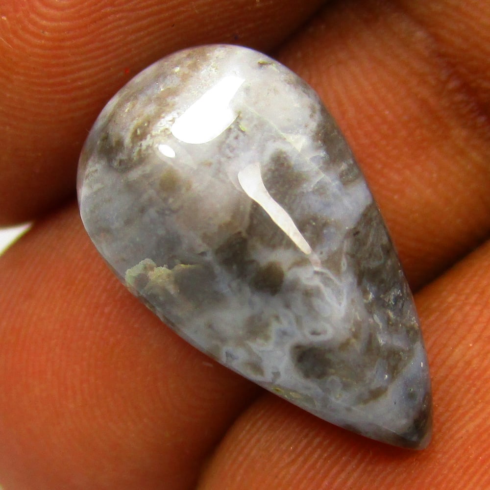 8.00 Ctw Natural Jasper Pear Cab: No Reserve! Title: 8.00 Ctw Natural Jasper Pear Cab Stone Clarity: Opaque Gemstone:Natural Jasper Quartz Carat Weights: 8 Size/Dimensions: 18.2 x 10.5 x 6.6 mm Additional Info:Pear Cabochon / Very Goo