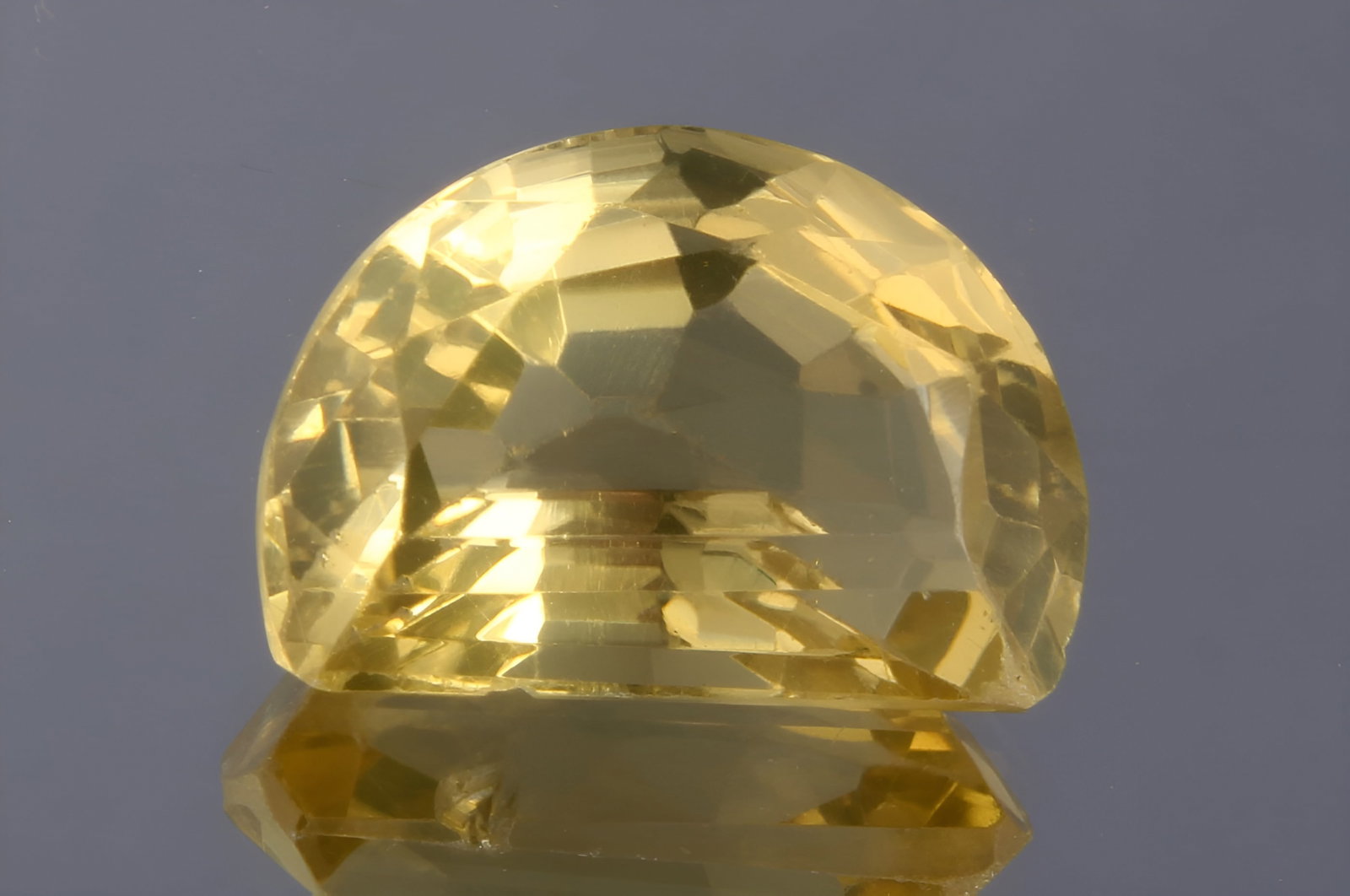 Delightful " Natural Lemon Quartz " 6.38 cts Natural Lemon Quartz: No Reserve! Title: Delightful " Natural Lemon Quartz " 6.38 cts Natural Lemon Quartz Additional Info: Gemstone: Natural Lemon Quartz Origin: Africa Weight : 6.38 carats Measurements: 14x10 mm, Shape /