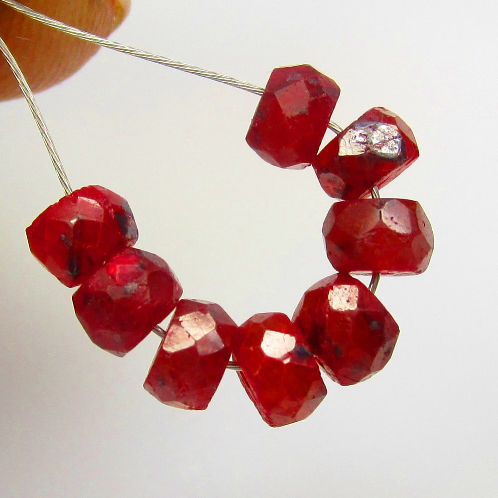 4.43 Ctw Natural 8 Mozambique Red Ruby Round Beads (1 of 2)