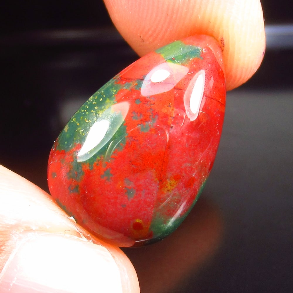 12.80 Ct - Natural Marcomi Jasper: No Reserve! Title: 12.80 Ct - Natural Marcomi Jasper Description: Gemstone Gemstones: Jasper Carat Weights: 12.8 Size/Dimensions:20.0 x 11.0 x 7.1 mm Additional Info:Pieces : 1 No's / Shape : Pear Cab