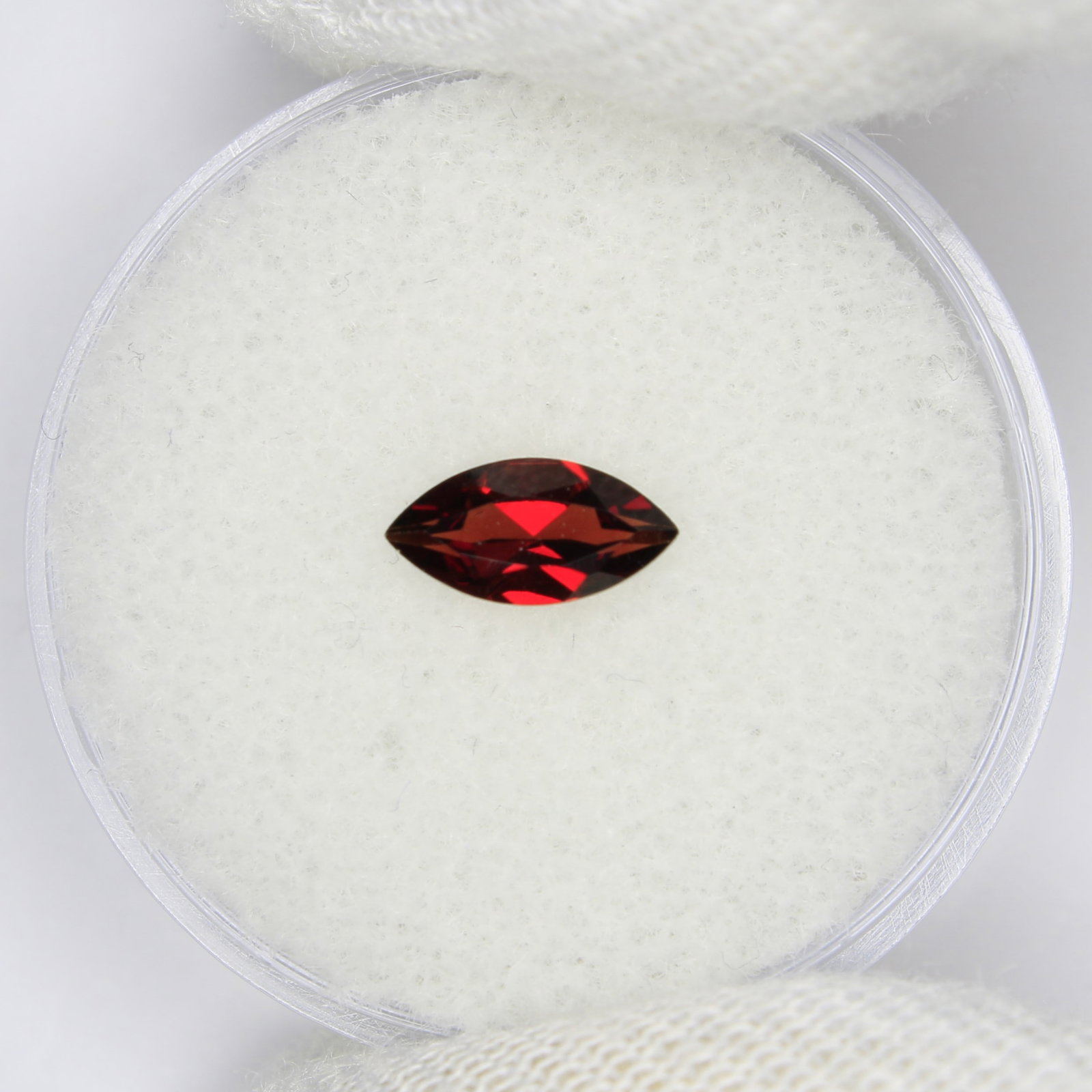 Garnet Almandine: No Reserve! Title: Garnet Almandine Size: 8.4x4.1x2.5 Weight(carat): 0.6ct Cut/Shape: Marquise Shipping: Domestic: Flat-rate of $18.00 to anywhere within the contiguous U.S. International: Foreign shi