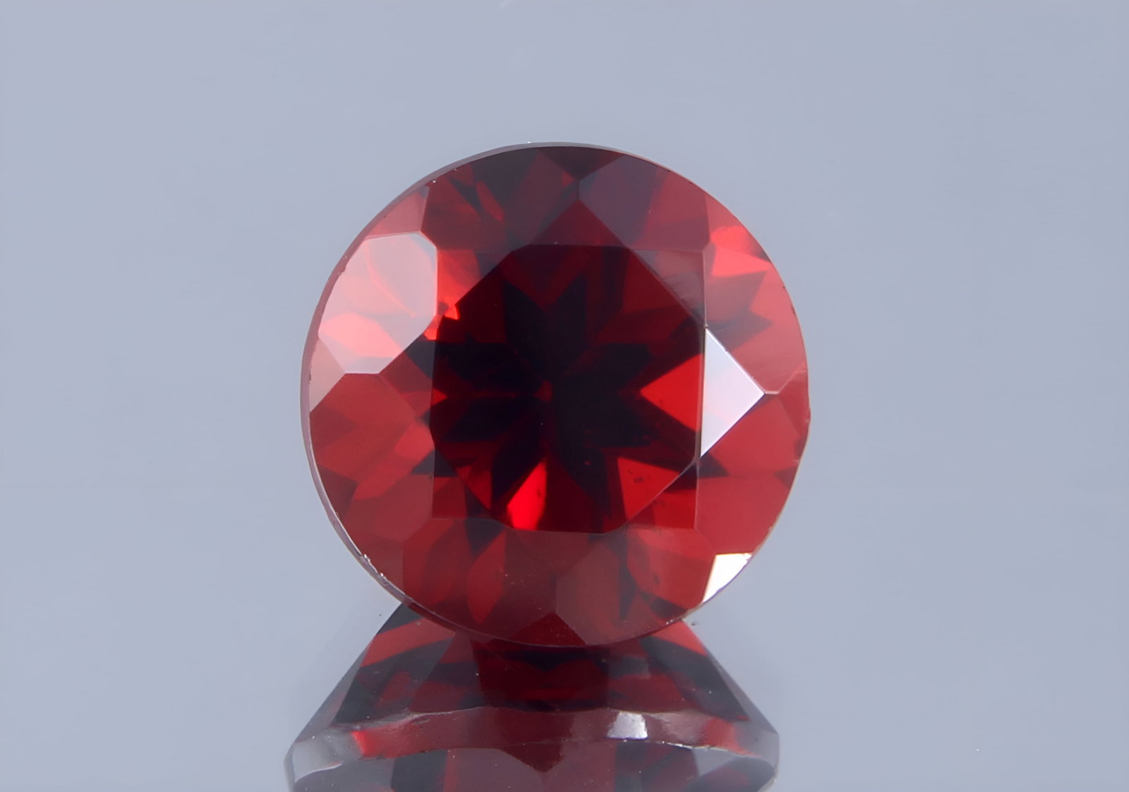 Beautiful " Natural Pyrope Almandine Garnet " 1.90 Cts Natural Pyrope Almandine Garnet: No Reserve! Title: Beautiful " Natural Pyrope Almandine Garnet " 1.90 Cts Natural Pyrope Almandine Garnet Additional Info: Gemstone : Natural Almandine Garnet Shape and cut : Round Cut Origin : Africa