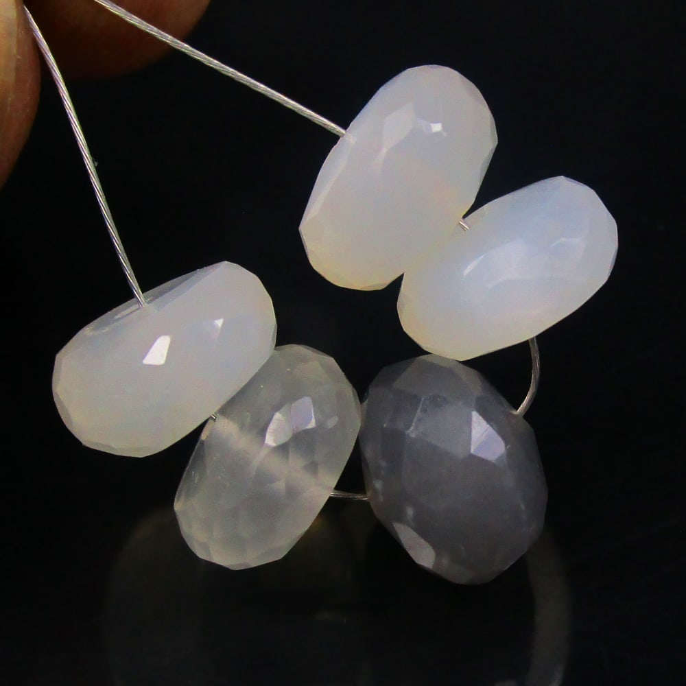 17.22 Ctw Natural 5 Drilled Moonstone Round Beads: No Reserve! Title: 17.22 Ctw Natural 5 Drilled Moonstone Round Beads Stone Clarity: Semi-Transparent Gemstone:Natural Moonstone Beads Carat Weights: 17.22 Size/Dimensions: 9.10 to 9.40 mm / 5 PC's Add