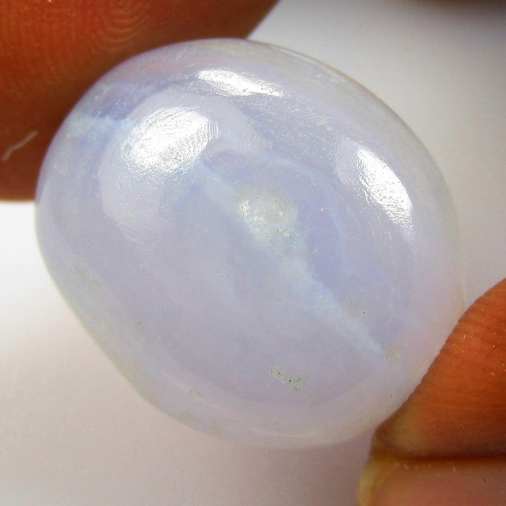 18.32 Ctw Natural Blue Lace Agate Oval Cab: No Reserve! Title: 18.32 Ctw Natural Blue Lace Agate Oval Cab Stone Clarity: Opaque Gemstone:Natural Lace Agate Carat Weights: 18.32 Size/Dimensions: 19.20 x 16.60 x 7.20 mm Additional Info:Excellent 