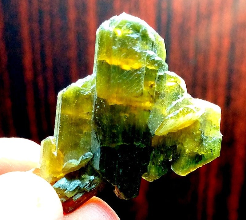 08 Grams Beautiful Epidote Crystal Specimen from Skardu Pakistan (1 of 8)
