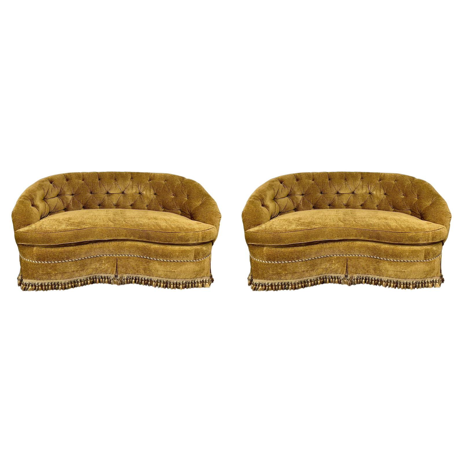 Pair Custom Chesterfield Tufted Loveseats, Settees, Couches, Velour, Georgian: Title: Pair Custom Chesterfield Tufted Loveseats, Settees, Couches, Velour, Georgian Description: Pair custom chesterfield tufted loveseats, settees, couches, velour. A fine custom quality pair of Geo