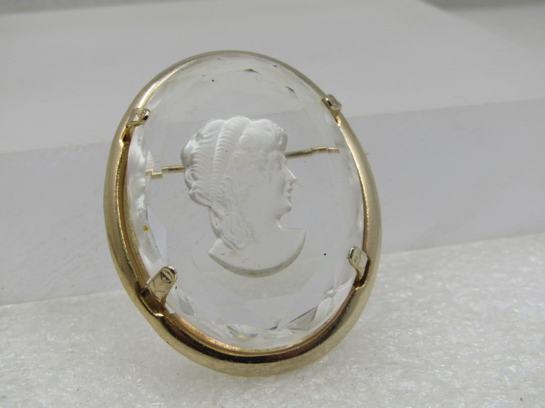 Vintage Clear Reverse Carved Cameo Brooch, Signed Warner, 1.75" (1 of 5)