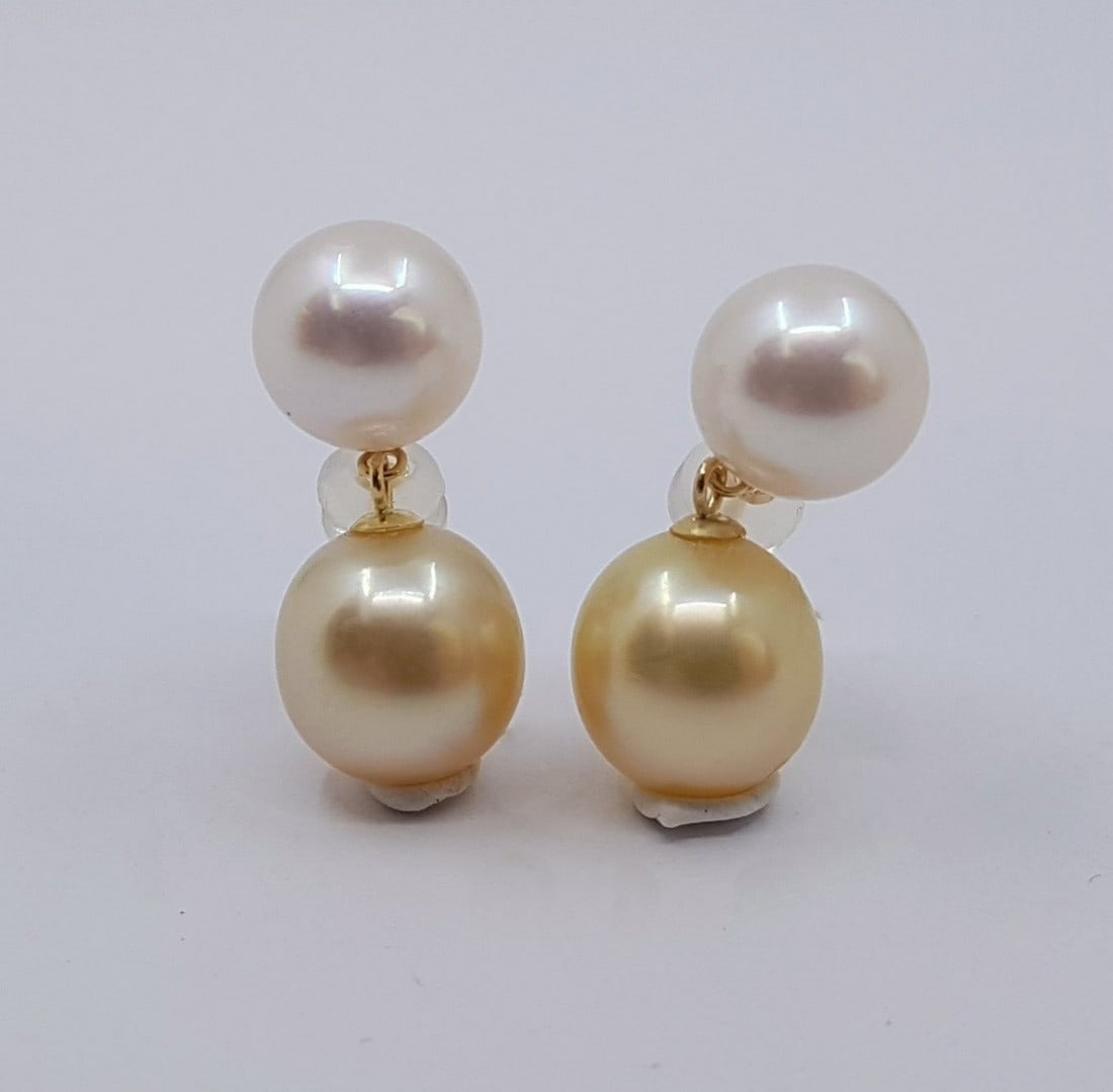 8.5x9.5mm Golden South Sea and Akoya Pearls - 18 kt. Gold - Earrings (1 of 10)