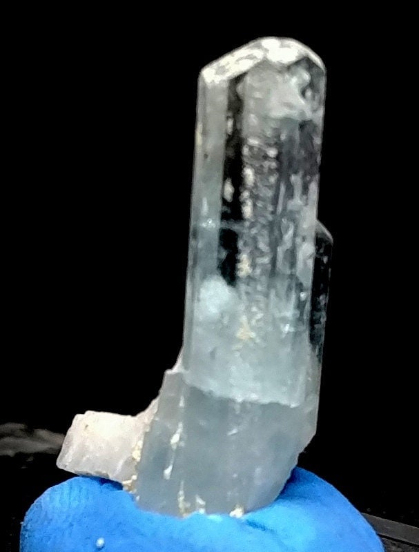 03 Grams Lovely Aquamarine Crystal Specimen From Shigar Skardu pakistan: Materials: aquamarine specimen 03 Grams Lovely Aquamarine Crystal Specimen From Shigar Skardu pakistan SIZE 28*18*10 mm Reserve: $12.60 Shipping: Domestic: Flat-rate of $15.00 to anywhere within the c