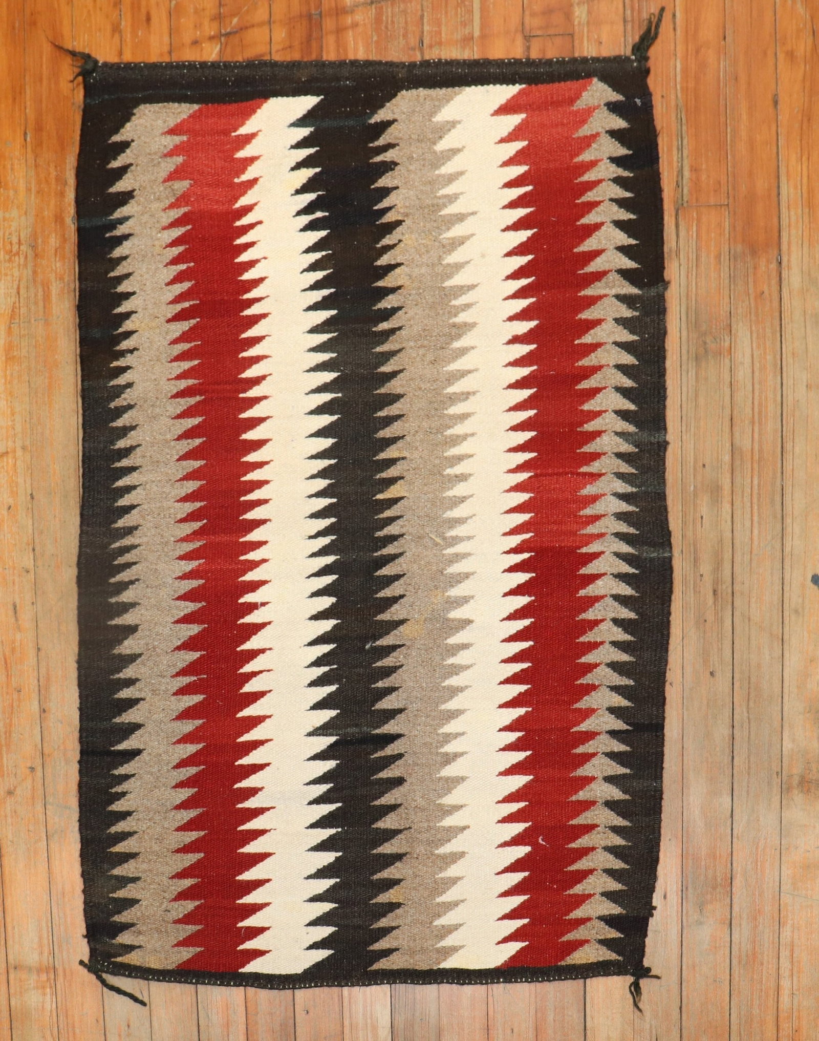 Antique Dazzling Navajo Matrug no. 10570 (1 of 6)