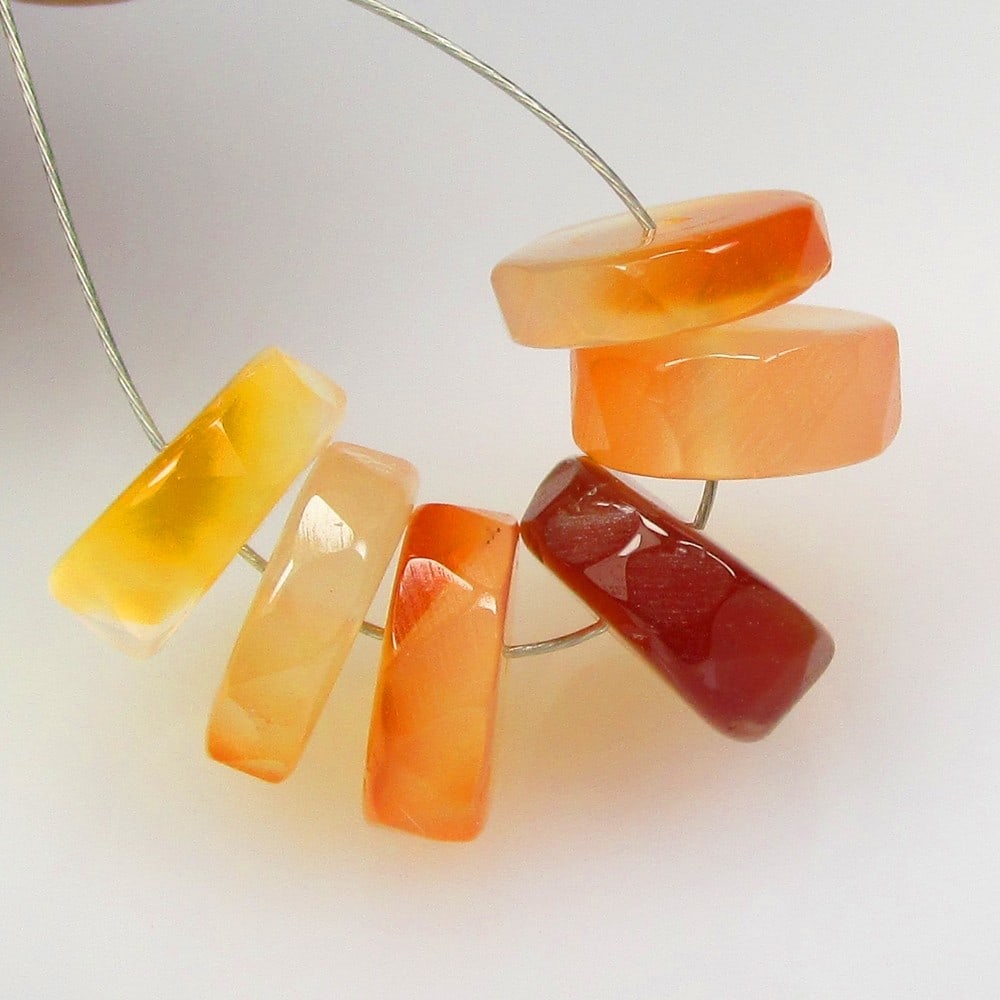 10.93 Ctw Natural 6 Drilled Orange Carnelian Round Beads: No Reserve! Title: 10.93 Ctw Natural 6 Drilled Orange Carnelian Round Beads Stone Clarity: Semi-Transparent Gemstone:Natural Carnelian Beads Carat Weights: 10.93 Size/Dimensions: 8.10 - 8.50 mm / 6 Pc