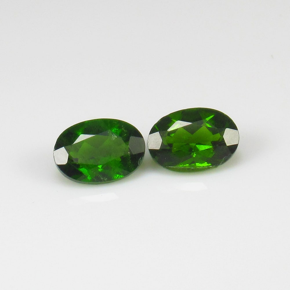 Natural Chrome Diopside PaIr - 1.81 Ct (1 of 2)