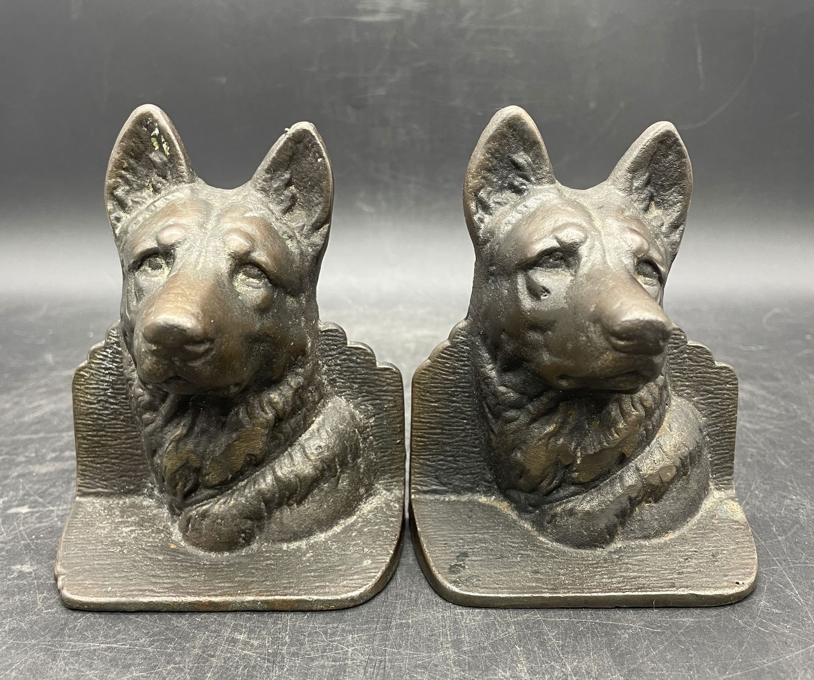 CAST IRON GERMAN SHEPHERD BOOKENDS (1 of 8)