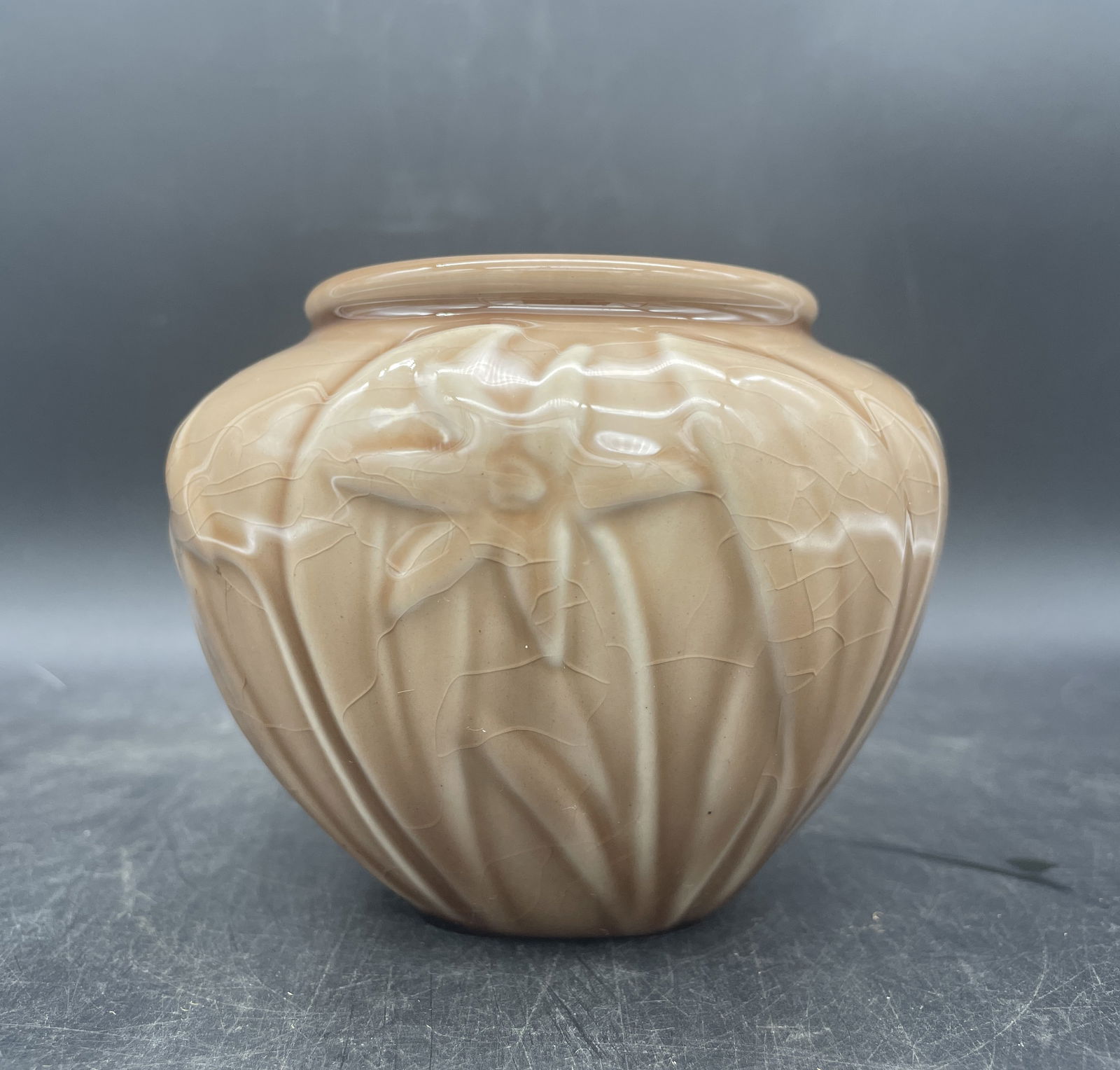 VINTAGE 1953 ROOKWOOD ART POTTERY FLOWER DESIGN VASE #6431 (1 of 8)