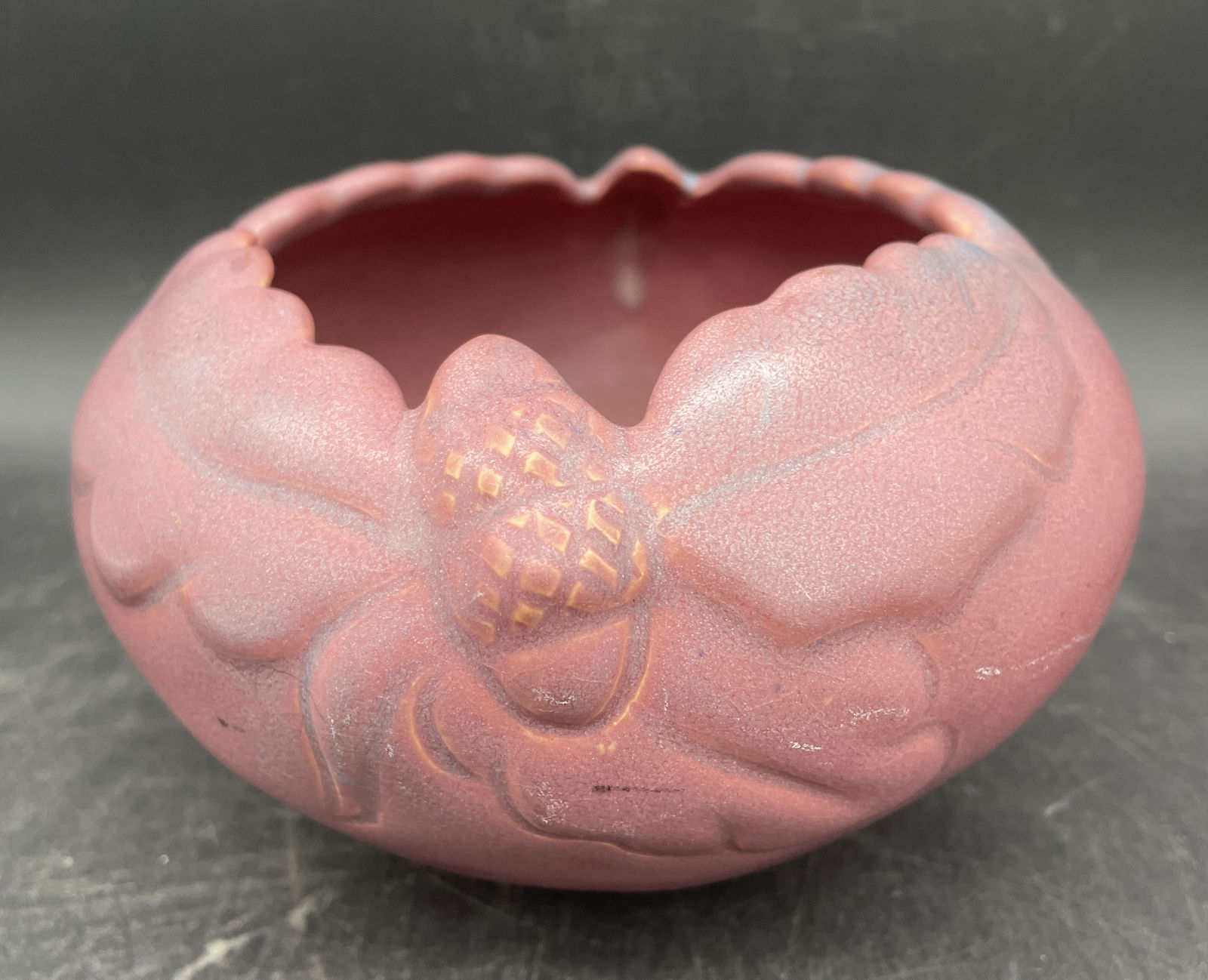 VAN BRIGGLE POTTERY OAK LEAF ACORN BOWL VASE MULBERRY MID CENTURY (1 of 8)