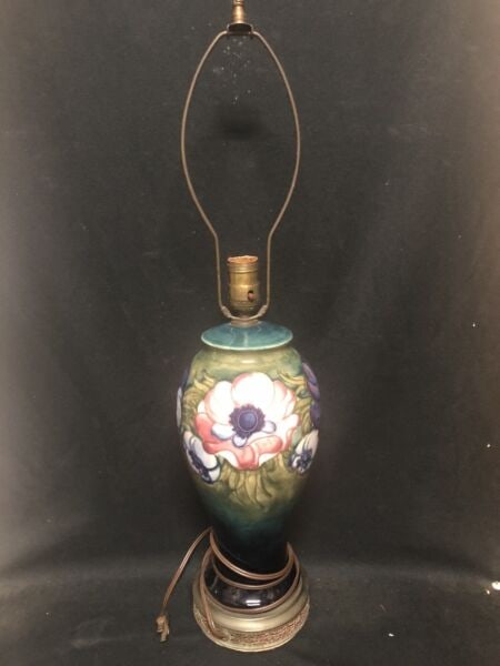 Moorcroft Pottery Anemone Lamp (1 of 6)