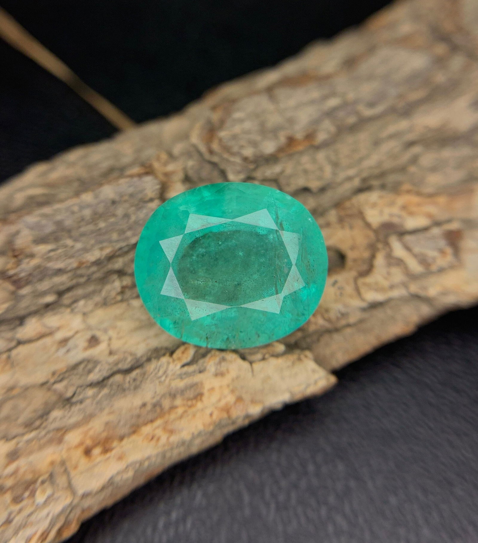 Neon Green Emerald Loose Gemstone, Natural Emerald Cut Stone, Faceted Oval Cut, Unique Emerald For (1 of 8)