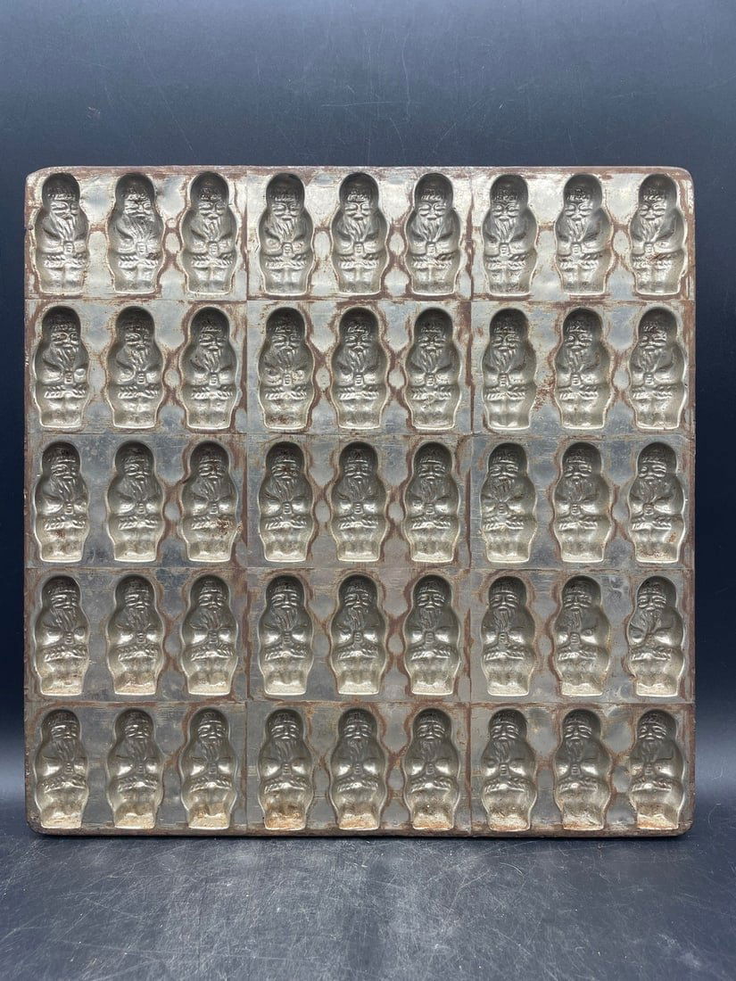 RARE ANTIQUE SANTA CLAUS BAKING METAL HUGE CHOCOLATE MOLD (1 of 1)