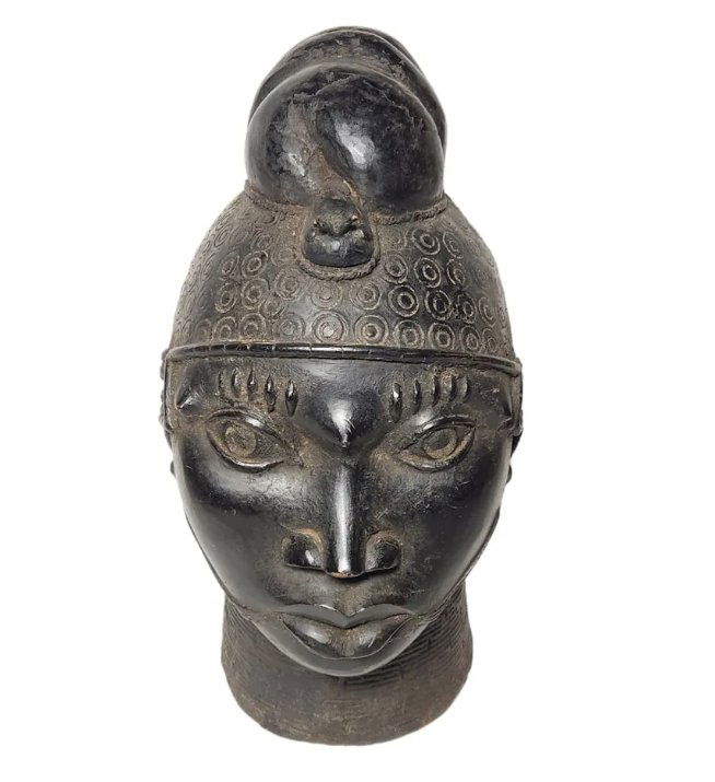 Benin Head Bronze (1 of 1)