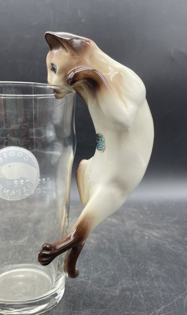 NORCREST SIAMESE CAT HANGER (1 of 1)