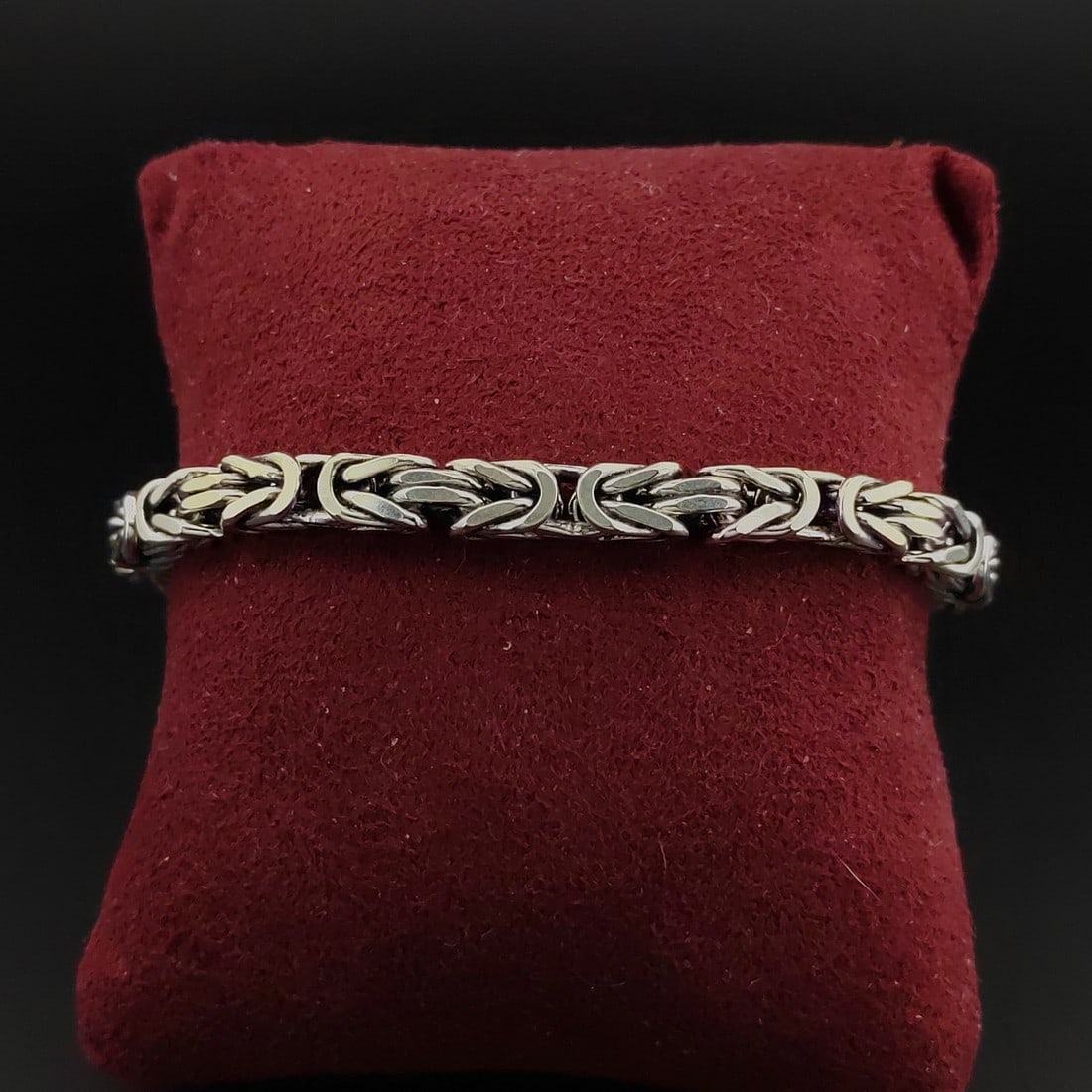925 Silver Byzanthine King's Men Bracelet: 925 Sterling Silver Square Bracelet -Condition:New -Weight and Size:36g/8.26 in(21cm) Byzantine King's Chain, Koningsketen, K?nigs Kette,La catena di Re. With Gift Box Express Shipping.Carrier:DHL Exp