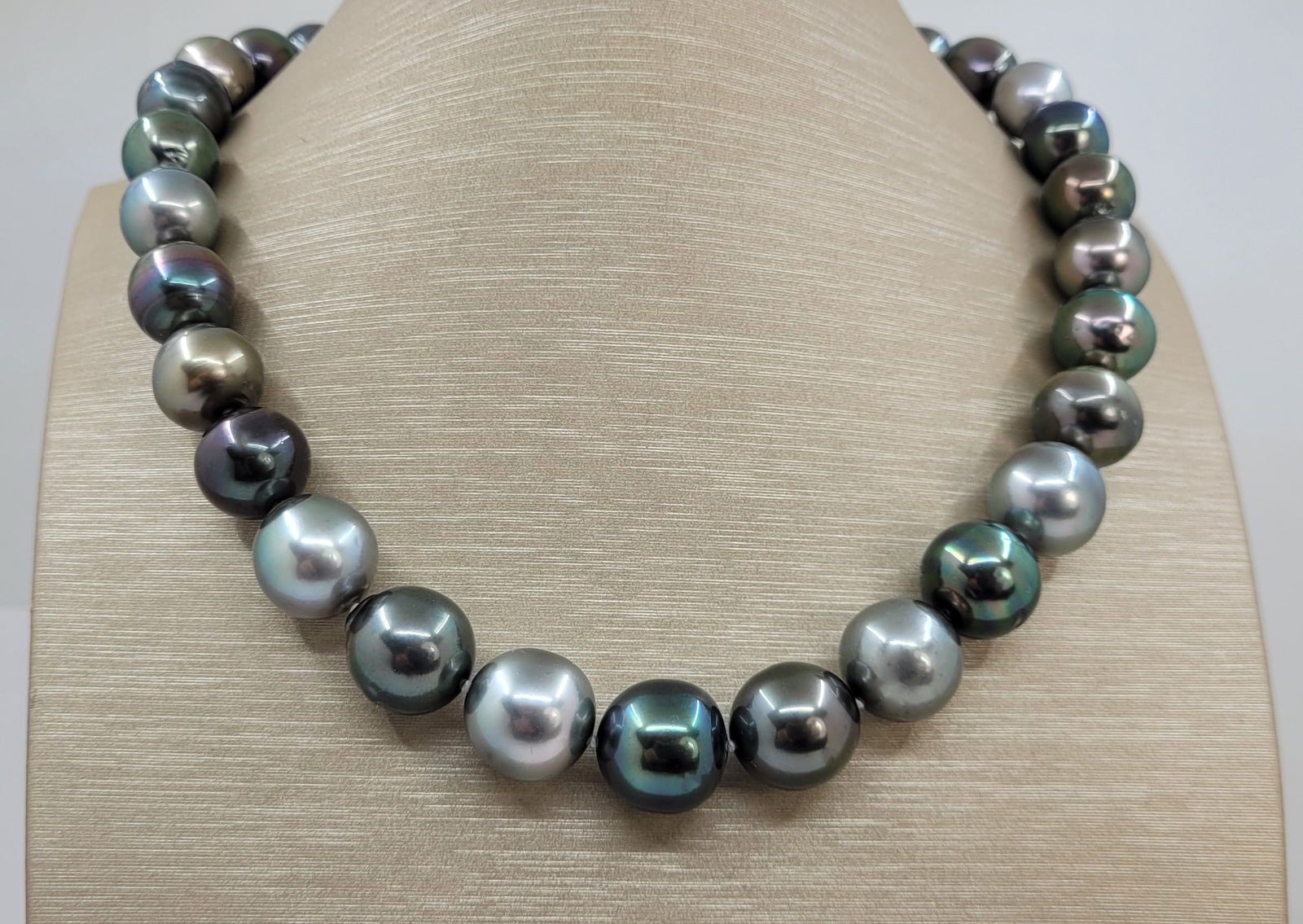 Certified Tahitian Pearls - Big Size - 11x14.1mm - Necklace (1 of 15)