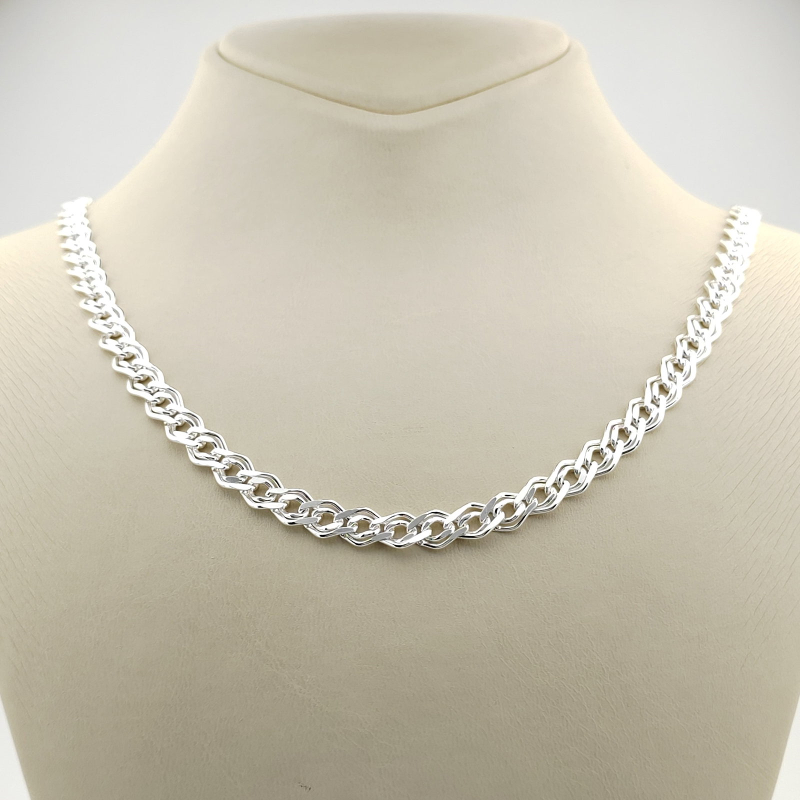 925 Silver Nonna Rambo Link Men's Chain: 925 Silver Nonna Rambo Link Men's Chain,Men's Necklace Condition:New Weight:26.3g Size:24 inch (61cm). With Gift Box Express Shipping.Carrier:DHL Express Combine Shipping Prices: 2 lots 30$ 3 lots 35$