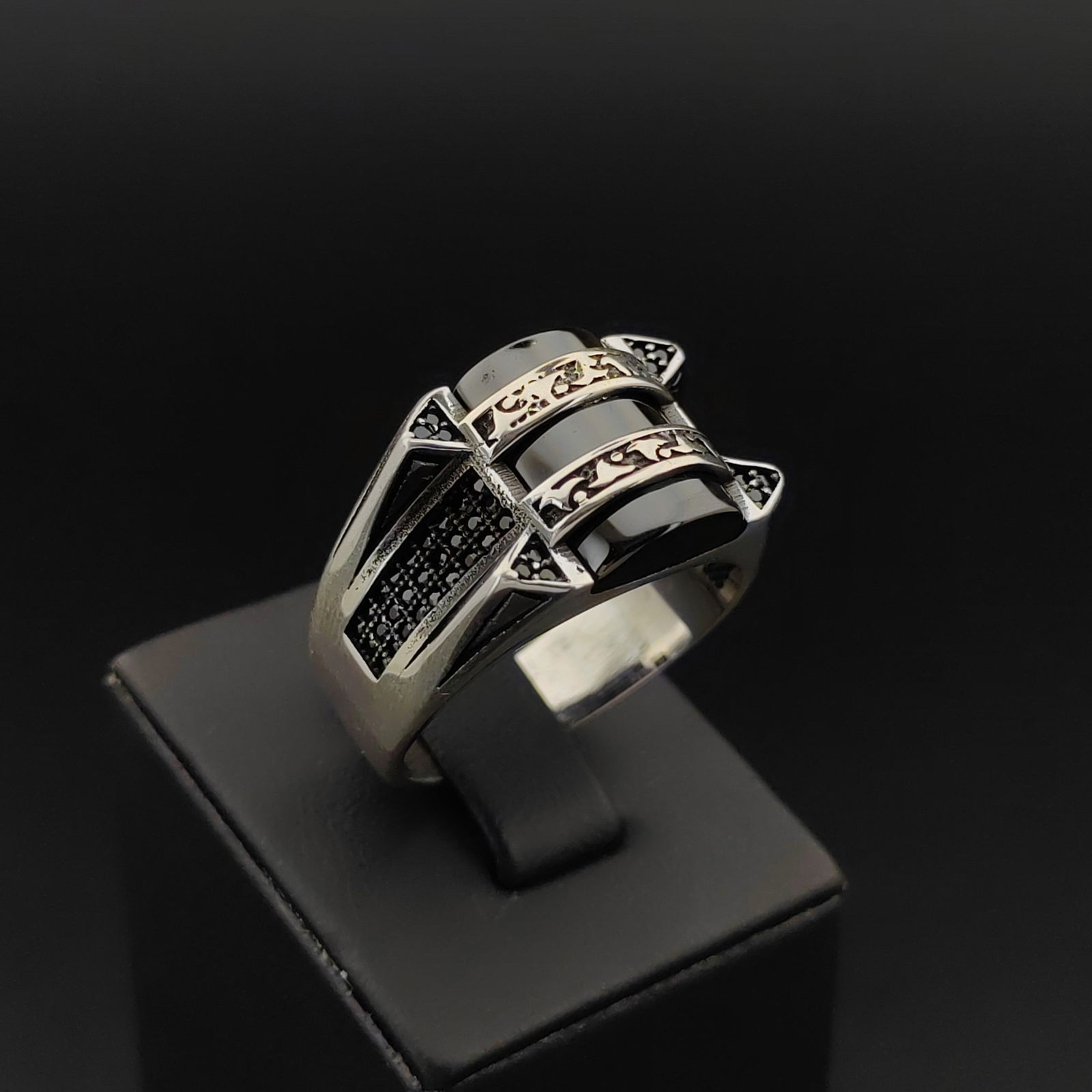 925 Silver Men's Ring with Black Onyx (1 of 8)